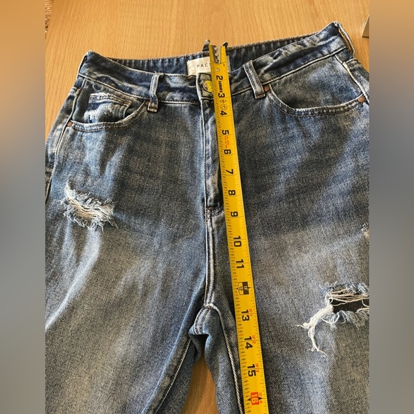 PacSun| Mom Jean in Distressed, Ripped Knee Style—Size 28••• - Picture 11 of 12